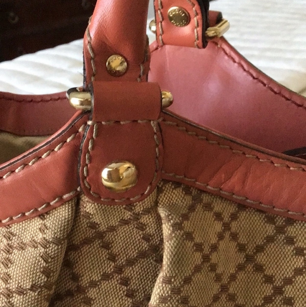 ****( Gucci Diamante Canvas Sukey Bag..AUTHENTIC PAPERS - Picture 8 of 13